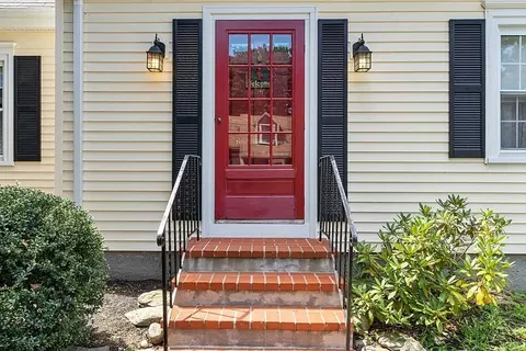 4 Ash St, Beverly, MA 01915 photo 6