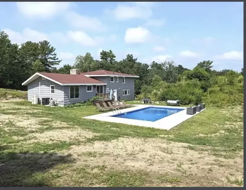147 Forest St, Middleton, MA 01949