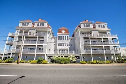 233 Beach Rd #A4, Salisbury, MA 01952