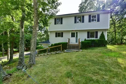 15 Andrew Rd, Bourne, MA 02562