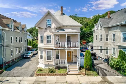 108 New Park St, Lynn, MA 01905