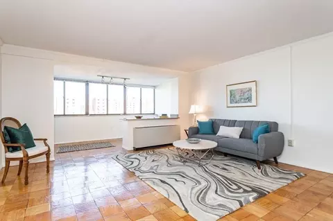 8 Whittier Pl #4A, Boston, MA 02114
