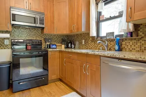 61 Dawson Rd, Worcester, MA 01602 photo 5