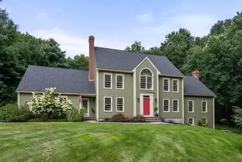 184 East St, Upton, MA 01568 photo 2