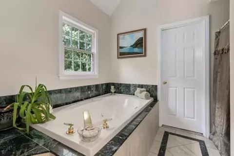 184 East St, Upton, MA 01568 photo 24