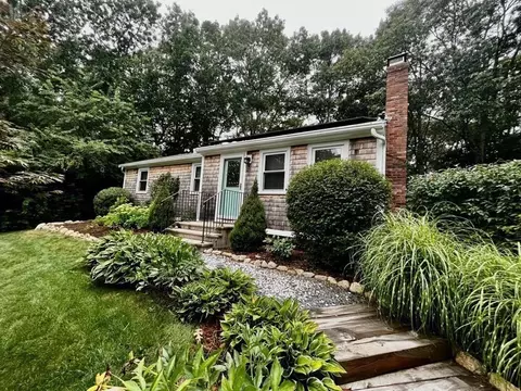 20 Evelyn Rd, Plymouth, MA 02360