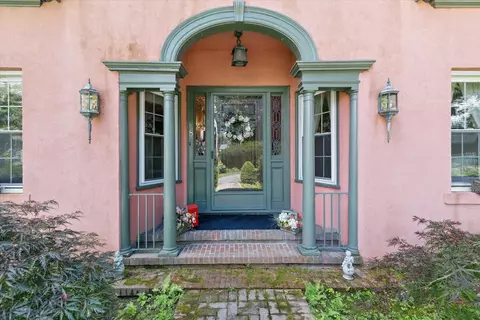 8 Joyce Ter, Andover, MA 01810 photo 4