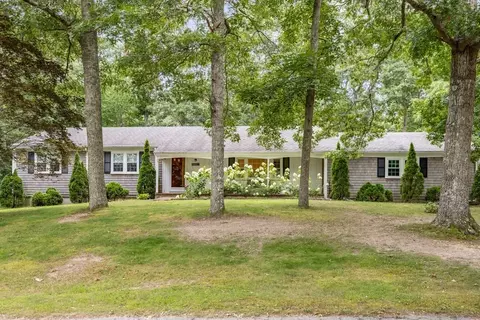 14 Sea Meadow Dr, Sandwich, MA 02563