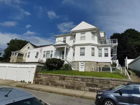 156 Bogle St, Fall River, MA 02723 photo 3