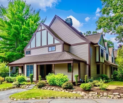1 Hampton Ct #1, Mashpee, MA 02649 photo 2