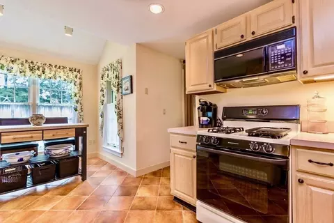 1 Hampton Ct #1, Mashpee, MA 02649 photo 14