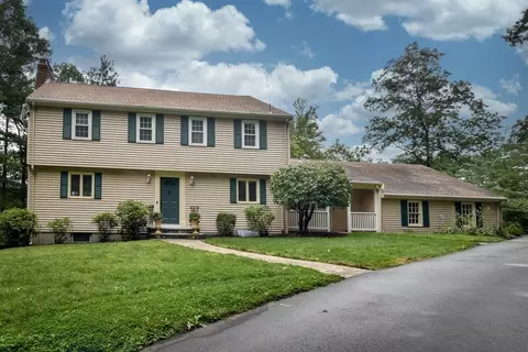 16 Hodder Ln, Framingham, MA 01702