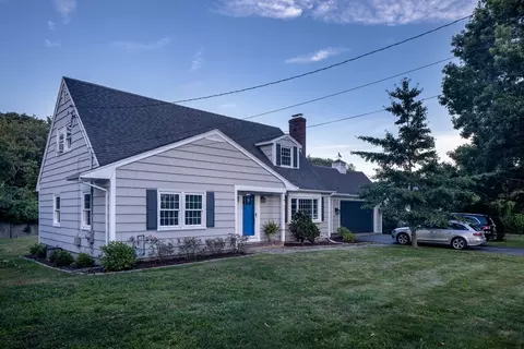 50 North St, Mattapoisett, MA 02739