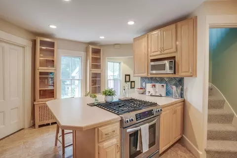 97 Pleasant St, Reading, MA 01867 photo 6