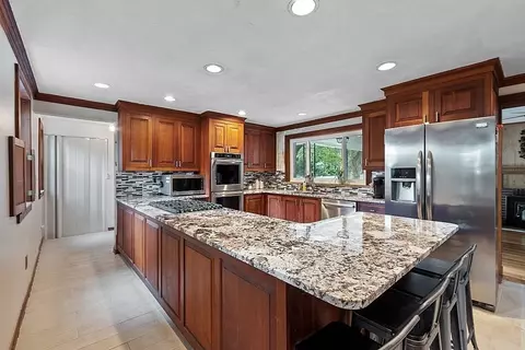 4 Comee St, Gardner, MA 01440 photo 3