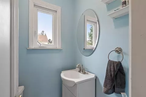 4 Comee St, Gardner, MA 01440 photo 6