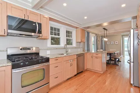 45 Youngs Rd, Dedham, MA 02026 photo 6