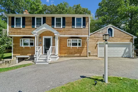 25 Pine Cir, Pembroke, MA 02359