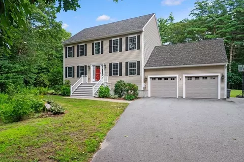 2 Linda Ln, Salisbury, MA 01952