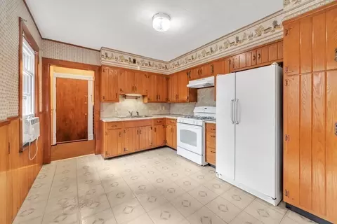 178 Dickinson St, Springfield, MA 01108 photo 7