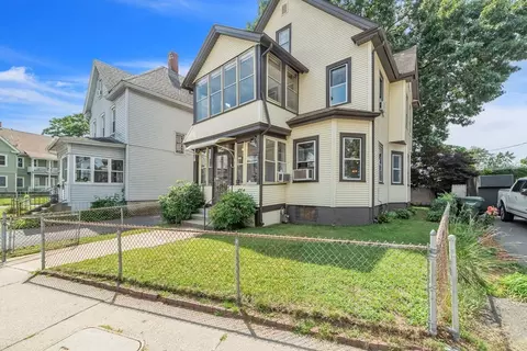 178 Dickinson St, Springfield, MA 01108
