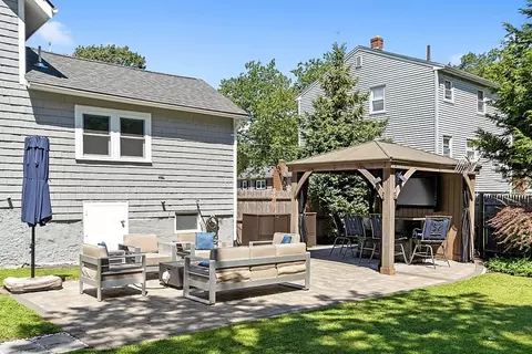 29 Canterbury Dr, Reading, MA 01867 photo 26