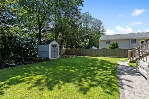 29 Canterbury Dr, Reading, MA 01867 photo 32