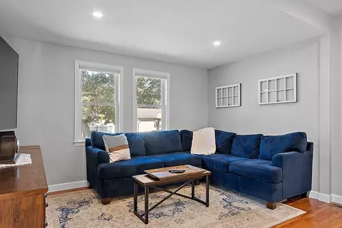 29 Canterbury Dr, Reading, MA 01867 photo 5