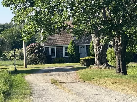 87 Vaughan St, Middleboro, MA 02346