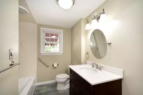 300 Plain St, Hanover, MA 02339 photo 16