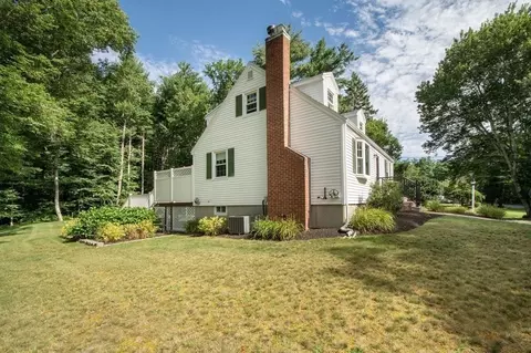 300 Plain St, Hanover, MA 02339 photo 4