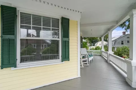 27 Elm St, Maynard, MA 01754 photo 8