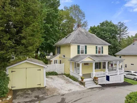 27 Elm St, Maynard, MA 01754 photo 2