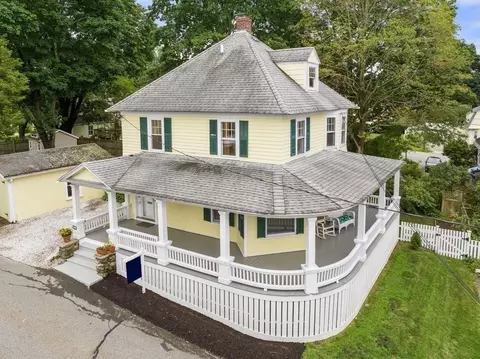 27 Elm St, Maynard, MA 01754 photo 4
