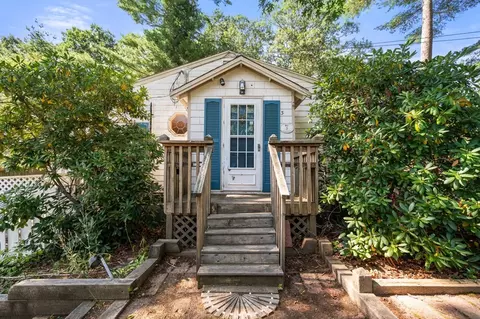 3 Hardy Rd, Wareham, MA 02538