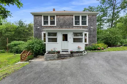 6 Squam Hill Ct #A, Rockport, MA 01966