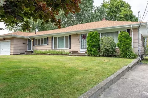 206 Chatterton Ave, Somerset, MA 02726