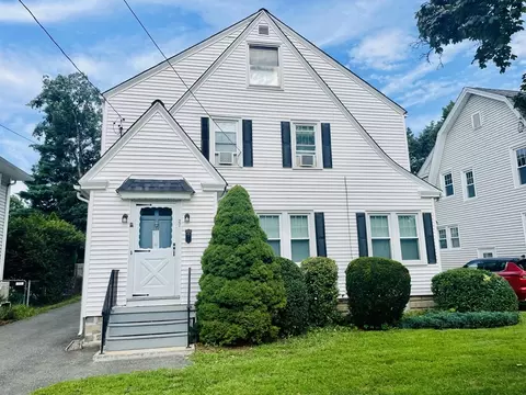 27 Gillette Ave, Springfield, MA 01118 photo 2