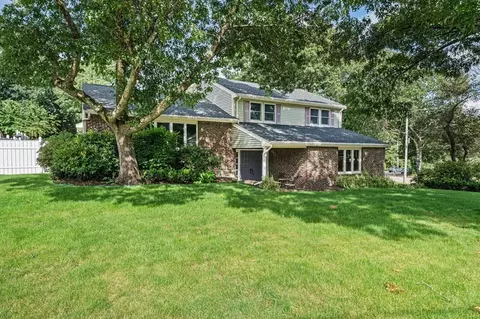 19 Ledge Hill St, Randolph, MA 02368