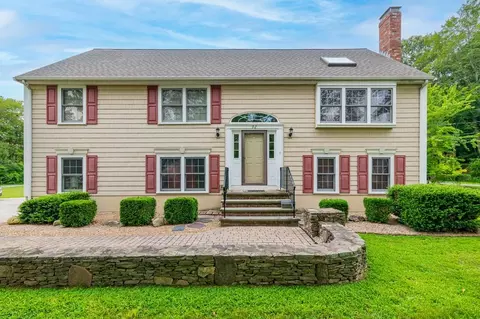 92 Randolph St, Weymouth, MA 02190