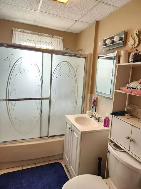 126 King St, Fall River, MA 02724 photo 8