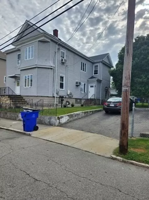 126 King St, Fall River, MA 02724 photo 3