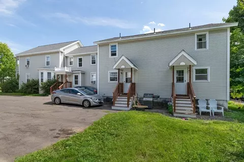 26 High St, Easthampton, MA 01027 photo 3