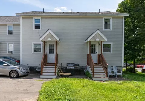 26 High St, Easthampton, MA 01027 photo 4