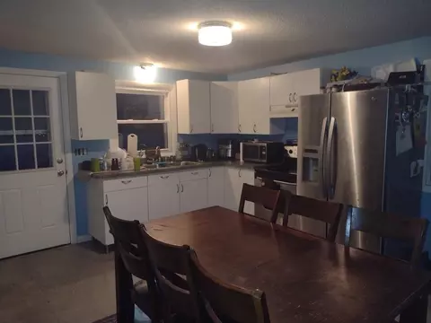 26 High St, Easthampton, MA 01027 photo 9