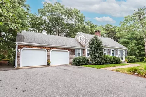 1337 Old Post Rd, Barnstable, MA 02648