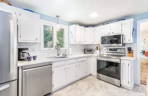 1337 Old Post Rd, Barnstable, MA 02648 photo 3