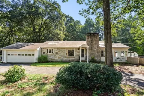 492 S Main St, Andover, MA 01810