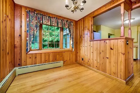 16 Paul St, Easthampton, MA 01027 photo 8