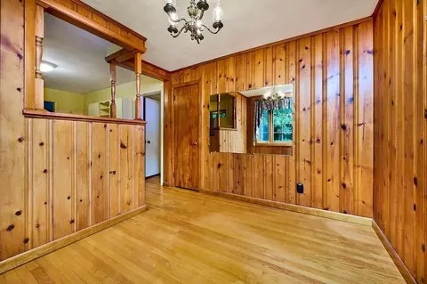 16 Paul St, Easthampton, MA 01027 photo 9